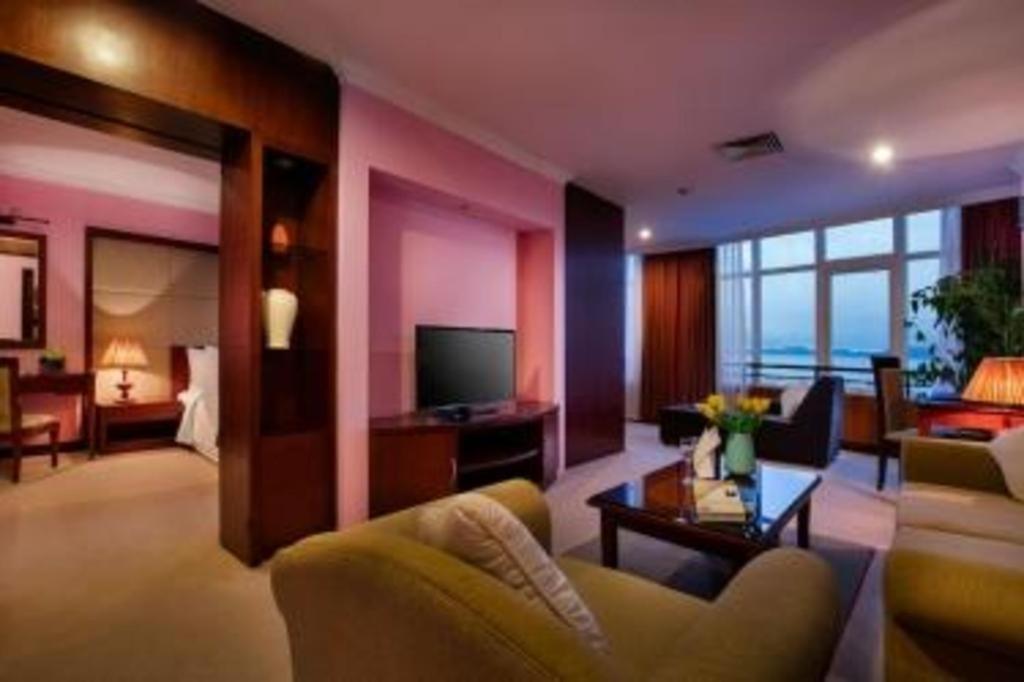 Halong Pearl Hotel Халонг Экстерьер фото