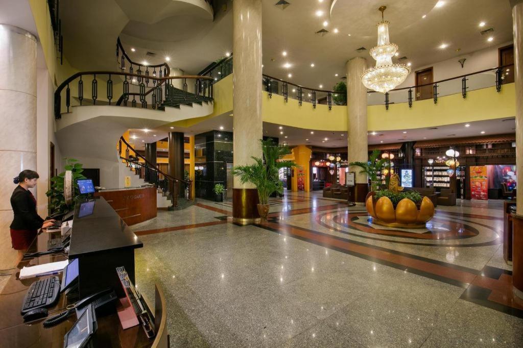Halong Pearl Hotel Халонг Экстерьер фото