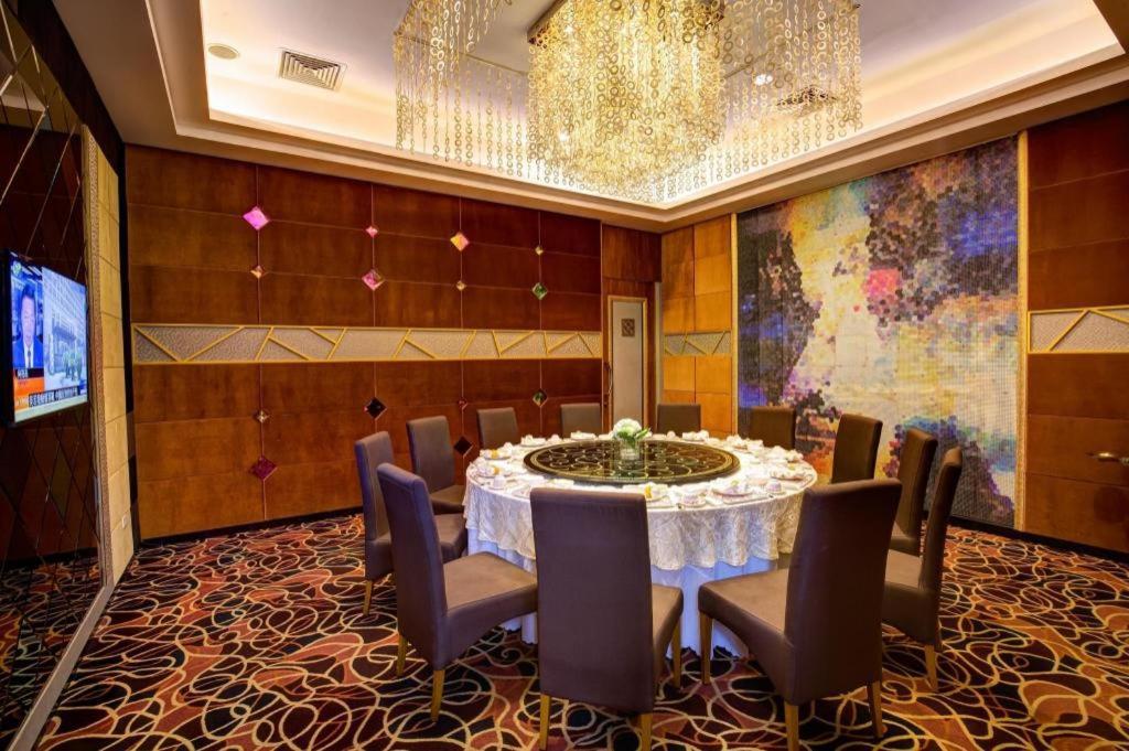 Halong Pearl Hotel Халонг Экстерьер фото